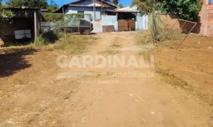 Lote com 4000m² c/ declive acentuado na Vila Celina em São Carlos - SP