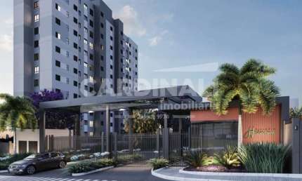 Apartamento com excelente localização, próximo escola e comércio.