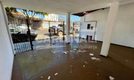 Casa com 2 quartos para alugar na Avenida Sallum, 1213, Vila Prado, São Carlos