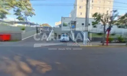 apartamento de dois dormitórios com 1 vaga de garagem coberta.