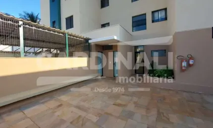 Apartamento com 03 dormitórios, sacada para o centro da cidade, no Jardim Tropical.