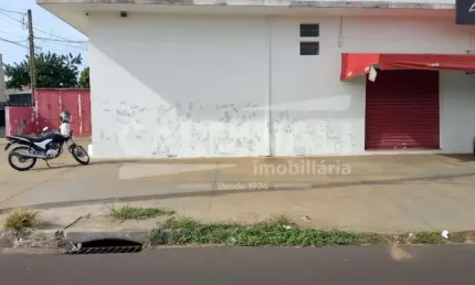 Salão com ótima localização, próximo escola, creche e supermercados.