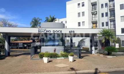Apartamento com ótima localização, próximo supermercados, farmácias e comércios.