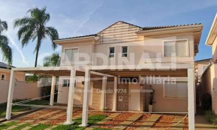 Oportunidade de morar em condomínio, com área de lazer completo, com preço de ocasião.