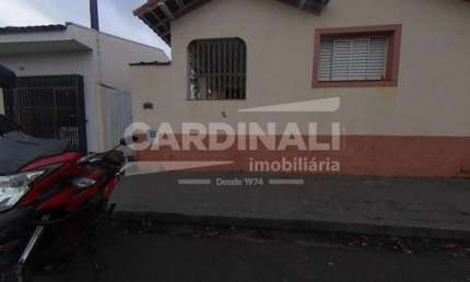 Casa com 3 quartos para alugar na Rua Jesuíno de Arruda, 3207, Jardim São Carlos, São Carlos