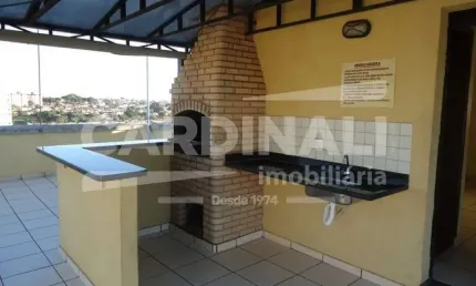 apartamento de dois dormitórios com uma vaga coberta no centro de São Carlos