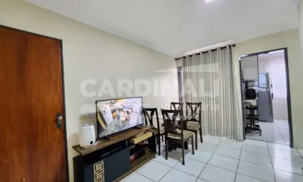 Apartamento com excelente localização, próximo a supermercados e comércio.
