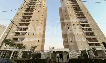 apartamento de três dormitórios sendo um suíte com ótima localização.
