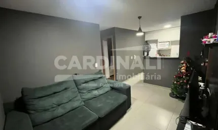 Apartamento padrão Com armários planejados na cozinha, lavanderia e banheiro.