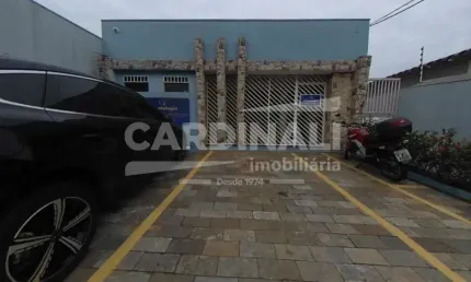 Sala comercial na Vila Prado em São Carlos com ótima localização.