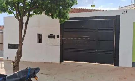 Casa com 3 quartos à venda na Avenida Raul Thobias Monteiro, 435, Vila Cidade Industrial (Vila Xavier), Araraquara