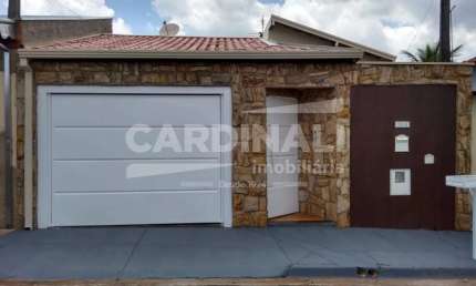 Casa com ótima localização, com 03 dormitórios sendo um suíte e área gourmet.