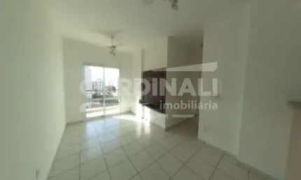 Apartamento com ótima localização, com armários planejados.