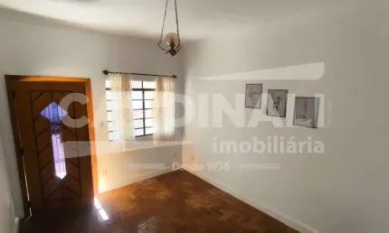 Oportunidade na Vila Ferroviária! Casa com Edícula e Excelente Localização!