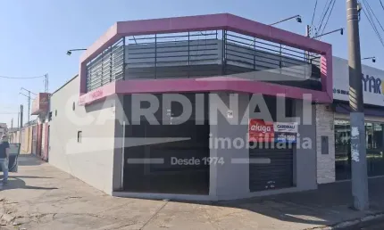 Salão comercial de esquina, com localização espetacular.