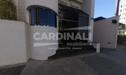 apartamento de dois dormitórios no Centro de São Carlos.
