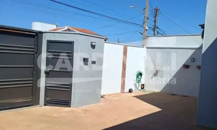 LINDA CASA PARA VENDA NO BAIRRO CAMBUY - LOCALIZAÇÃO EXCELENTE.