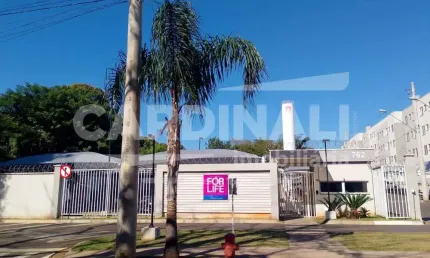 Apartamento térreo com quintal coberto, conforto e estrutura completa!