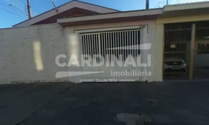 Casa de esquina com 3 quartos e garagem coberta no boa vista.
