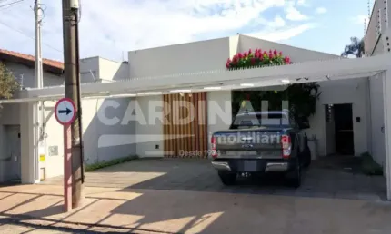 Sala comercial, com excelente localização no centro.