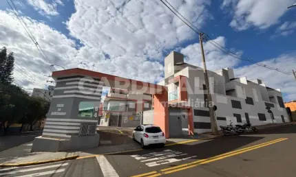 Casa em condomínio fechado com 3 quartos para alugar na Rua Delfino Martins, 64, Jardim São Carlos, São Carlos