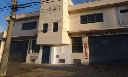 Sala Comercial na Vila Lutfalla próxima ao Savegnago Supermercados em São Carlos