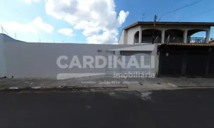 Casa com 2 dormitórios e 1 suíte no Jardim Lutfalla em frente a USP em São Carlos