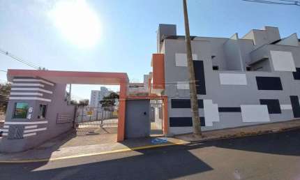 Casa em condomínio fechado com 3 quartos para alugar na Rua Delfino Martins Camargo Penteado, 64, Jardim São Carlos, São Carlos