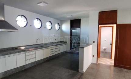 Casa residencial ou comercial com 5 dormitórios e 3 suítes na Vila Tamoio de Ibaté