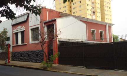 Casa com 3 quartos para alugar na Rua Padre Teixeira, 2056, Centro, São Carlos