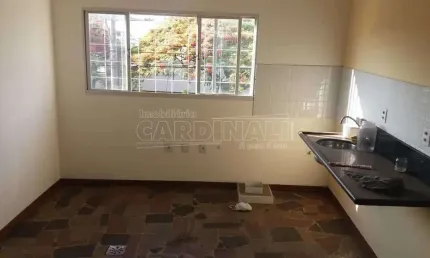 Sala Comercial na Vila Prado próxima ao Estádio Luís Augusto de Oliveira em São Carlos