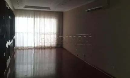 Apartamento com 3 quartos para alugar na Avenida Quinze de Novembro, 641, Centro, Araraquara