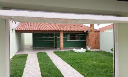Casa de dois dormitórios no Jardim Hikare em São Carlos