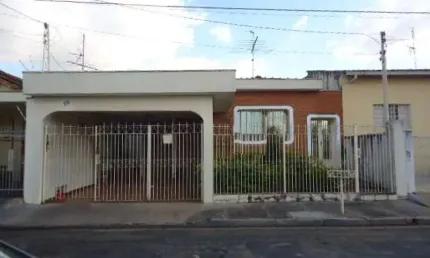 Casa com 3 quartos à venda na Rua Cincinato Braga, 72, Vila Pelicano, São Carlos