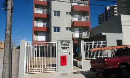 Apartamento com 1 dormitório no Centro próximo a Escola Prof. Sebastião de Oliveira Rocha em São Carlos
