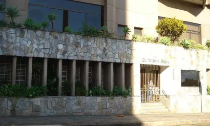 Apartamento com 4 suítes no Centro próximo ao São Carlos Clube