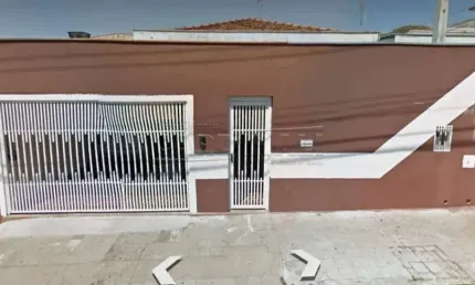Casa comercial ou residencial na Vila Prado próxima ao SENAI em São Carlos