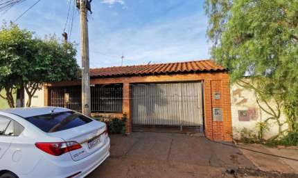 Casa com 3 quartos à venda na Rua Doutor Olavo de Almeida P. de Cordis, 26, Jardim Maria Luiza, Araraquara