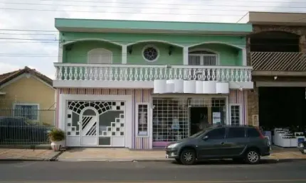 Casa com 4 dormitórios sendo 2 suítes na Vila Prado em São Carlos