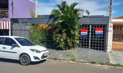 Casa com 3 dormitórios e 1 suíte no Jardim Nova Santa Paula próxima a USP em São Carlos