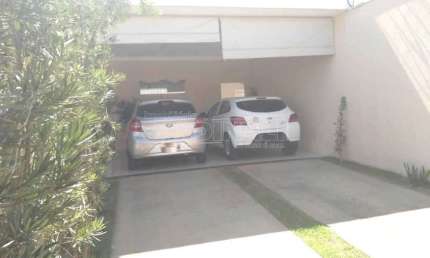 Casa com 3 quartos à venda na Rua Helder Cândido Martinez, 45, Jardim Santa Elisa, São Carlos