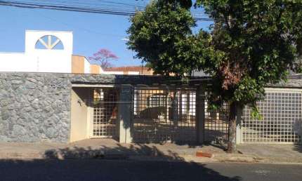 Casa com 3 quartos à venda na Avenida Mário Ybarra de Almeida, 1327, Centro, Araraquara