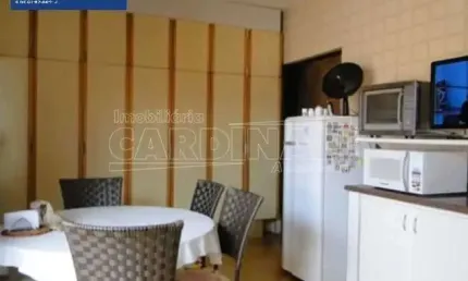 Casa com 2 dormitórios e 1 suíte no Centro próxima a Uniara em Araraquara