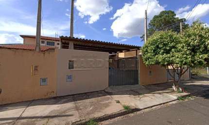 Casa com 2 quartos à venda na Rua Rio Grande, Quase Cruzamento Com Ray Wesley Henrick, 601, Jardim Jóckei Club A, São Carlos