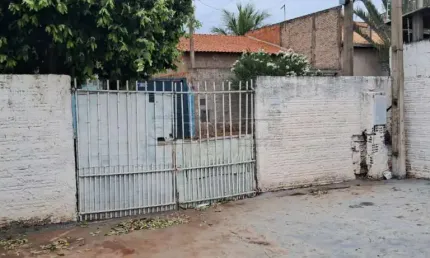 Casa com 2 quartos à venda na Avenida Hamilton Nelson David, Qd D Lt  3, 18, Residencial Acapulco, Araraquara