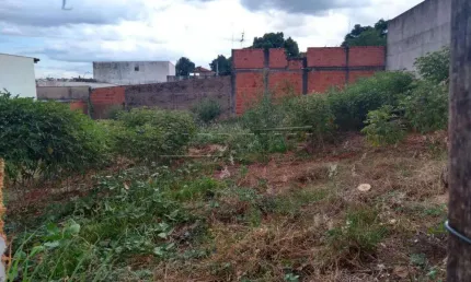 Terreno à venda na Rua 52, Cidade Aracy, São Carlos