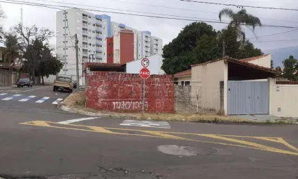 Terreno à venda na Rua Luiz Vaz De Camões, Esq. Com Rua Nazareth Jordão/ Em Frente Ao Hospital Escola, Vila Marigo, São Carlos