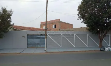 Casa com 2 quartos à venda na Avenida Pablo Picasso, Casa  2, 18, Jardim Indaiá, Araraquara