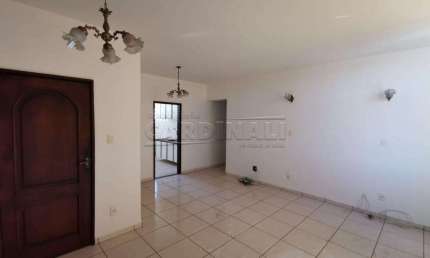Apartamento com 3 quartos para alugar na Avenida Brasil, 10° Pavimento, 445, Centro, Araraquara