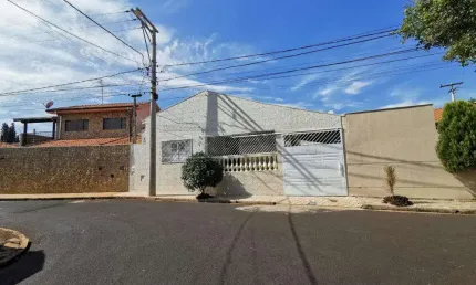 Casa com 3 quartos à venda na Rua São Jorge, 113, Vila Xavier (Vila Xavier), Araraquara